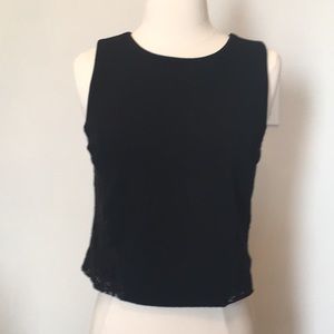Black crop top shirt